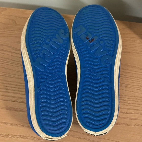 Native Miller Slip On Water Shoes Beach Size 5 - Picture 5 of 6